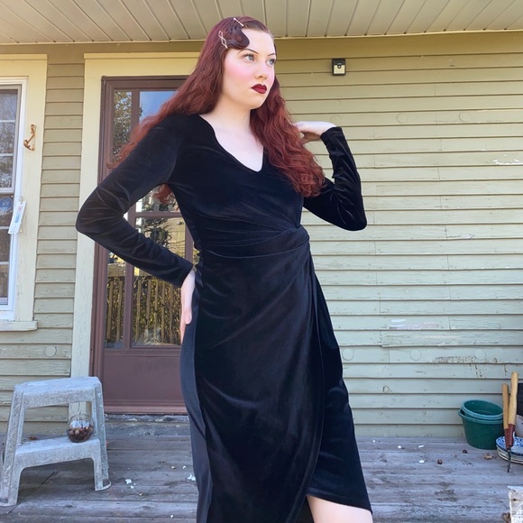 Black Velvet Dress - Picture 2 of 4